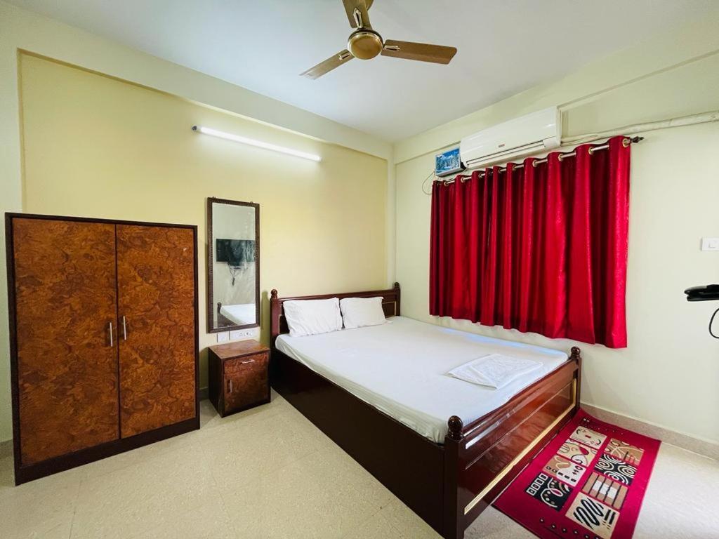 Hotel Lovely Star Inn ! Puri Esterno foto