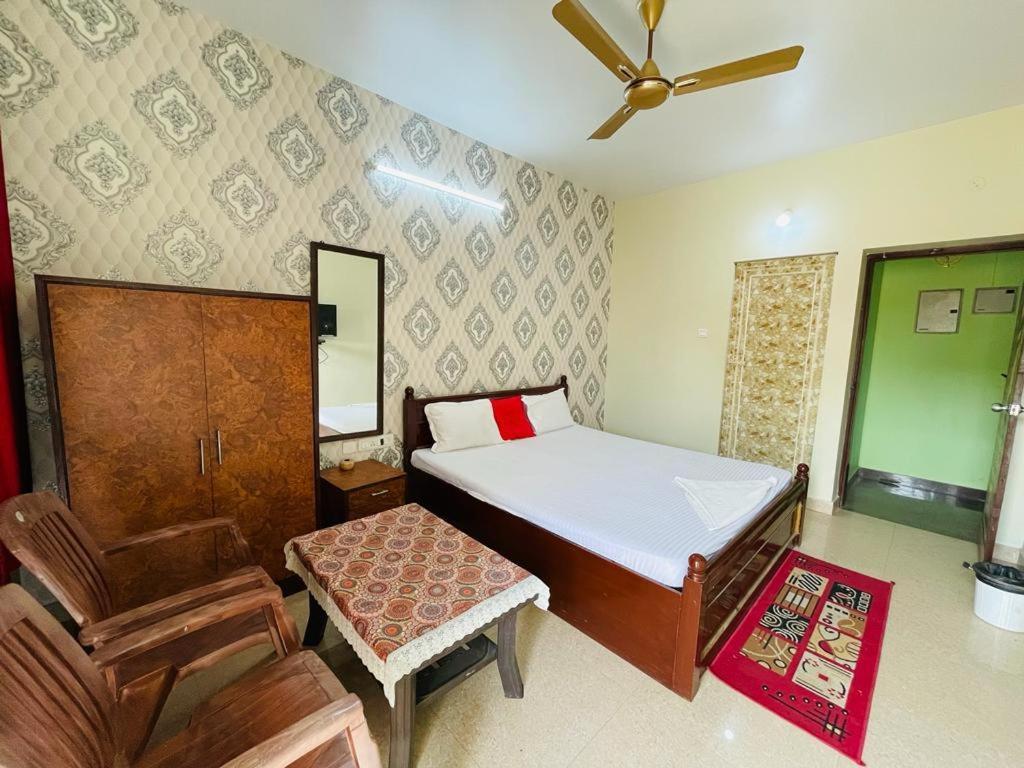 Hotel Lovely Star Inn ! Puri Esterno foto